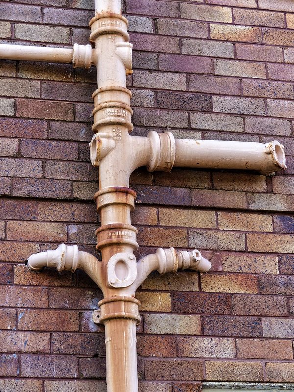 Pourquoi faire appel à un service de débouchage de canalisation à Nantes ?