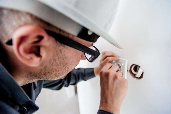 Pourquoi l’électricien professionnel occupe une place prépondérante dans la maison moderne ?