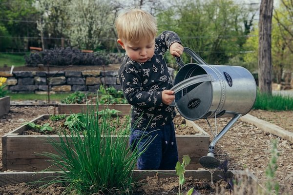 Les astuces pour fertiliser votre sol de jardin de manière naturelle et écologique